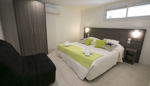 Apartamento de diseño, terraza, mirando al mar