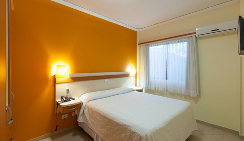 Habitación tradicional con 2 camas individuales