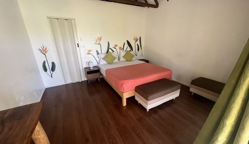 Bungalow, junto al lago (8)