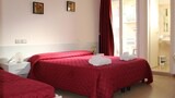 Classic Quadruple Room