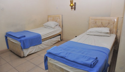Habitación estándar con 1 cama doble o 2 individuales