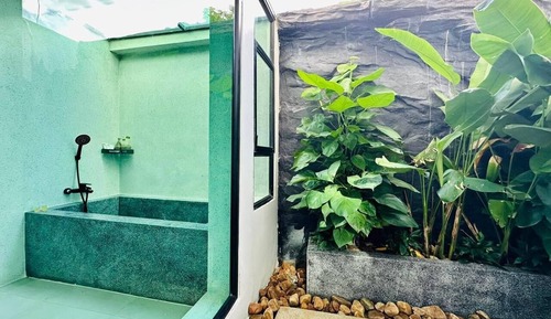 Habitación Deluxe con 2 camas individuales, 2 camas de matrimonio, vistas a la piscina