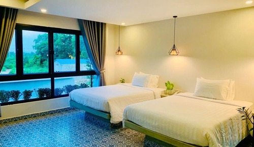 Habitación ejecutiva, vistas a la piscina (Family Suite)