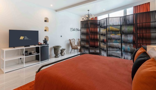 Gold One-Bedroom Pool Access
