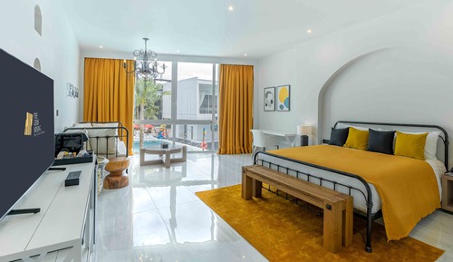 Platinum One-Bedroom Pool View