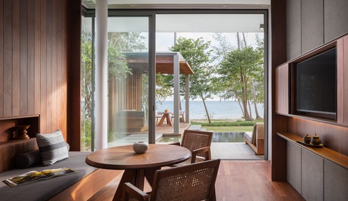 1 Bedroom Beach Front Villa