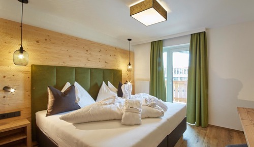 Suite (Kohlmais Exclusive)