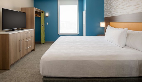 Suite, 1 cama de matrimonio grande, accesible para personas con discapacidad (Roll-In Shower)