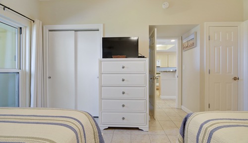 Apartamento, 2 habitaciones, balcón, vistas al mar (1802)