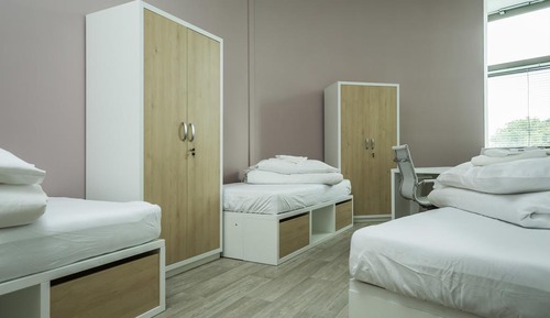 Habitación triple económica