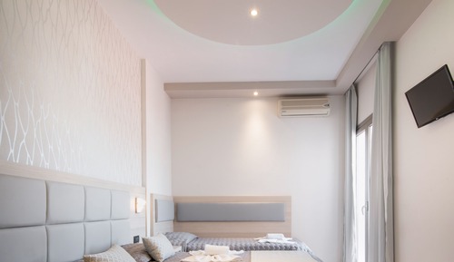 Habitación triple superior, balcón