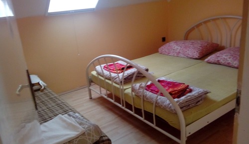 Apartamento, 4 habitaciones, fumadores, balcón