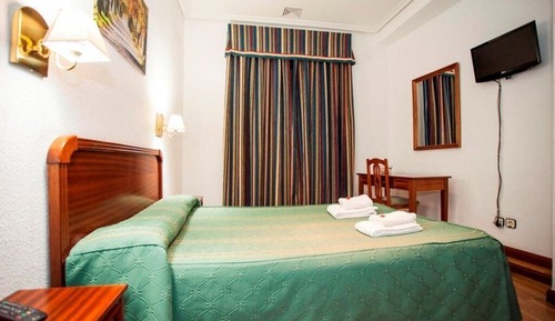 Habitación doble, baño privado