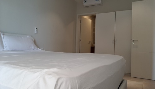 Apartamento Confort, no fumadores, vistas a la piscina (D1)