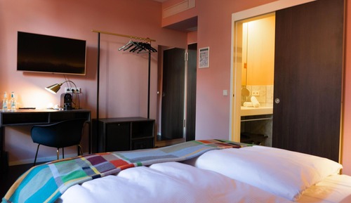 Habitación Confort, 1 cama de matrimonio grande (Comfort Kingsize Room)