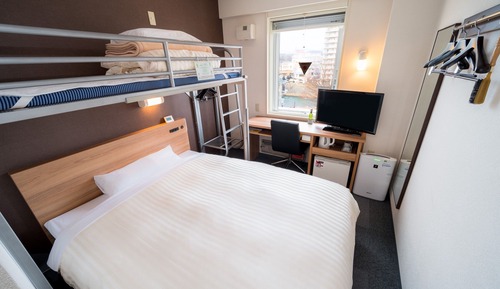 Habitación doble, no fumadores (with Loft Bed)
