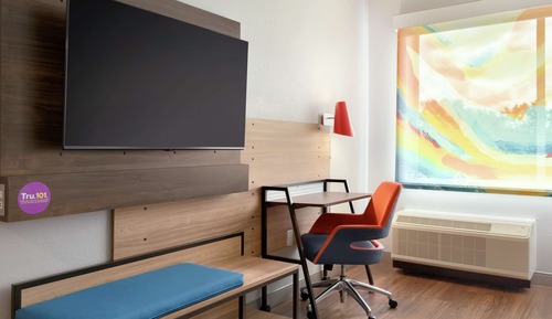 Habitación, 1 cama de matrimonio grande, bañera (Mobility & Hearing)