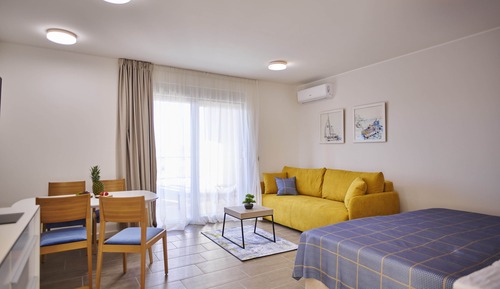 Estudio, balcón