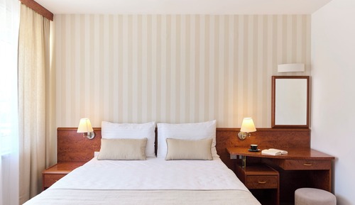 Habitación estándar con 1 cama doble o 2 individuales