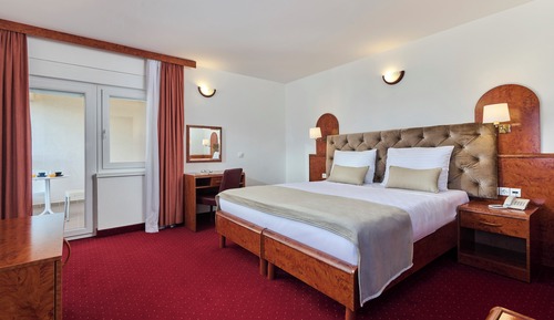 Comfort Double Room with Balcony and Partial Sea View