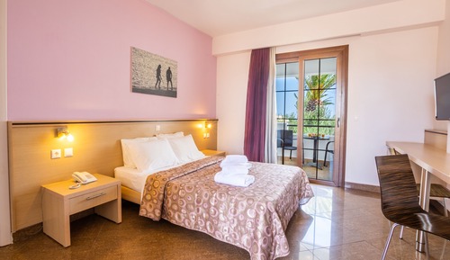 Habitación estándar, vistas a la montaña (or Garden View)