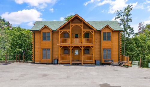 Estudio (Multiple Bedrooms)
