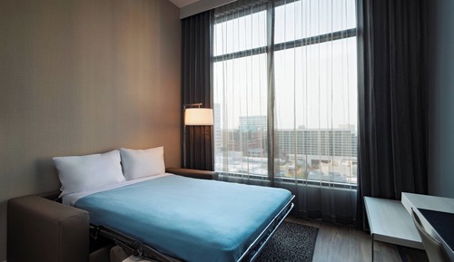 Habitación Deluxe, 1 cama de matrimonio grande con sofá cama, no fumadores (Hearing Accessible)