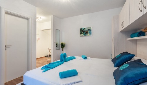 Estudio (Studio with Balcony and Sea View)