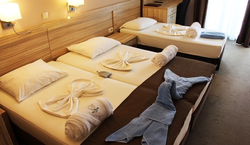 Habitación estándar con 1 cama doble o 2 individuales