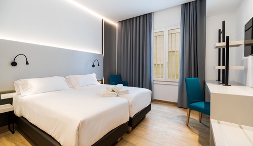 Habitación Deluxe con 1 cama doble o 2 individuales, planta baja
