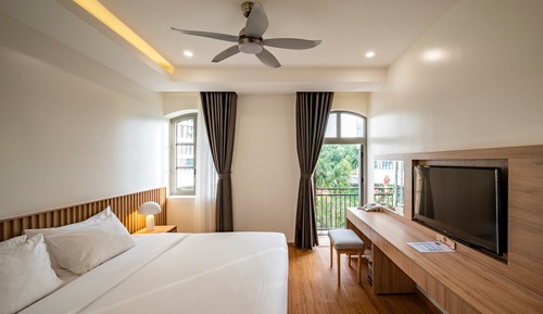 Habitación Deluxe con 1 cama doble o 2 individuales, balcón, vistas a la montaña