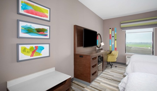 Habitación, 2 camas de matrimonio, frigorífico y microondas