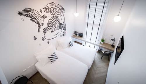 Chimpanzee pod (Twin bed)