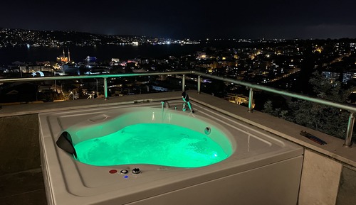 Suite panorámica, bañera de hidromasaje, vistas al mar