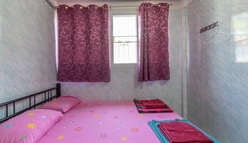 Standard Double Room with Shared Bathroom 