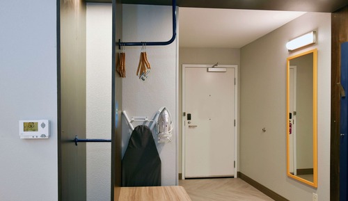 Habitación, 1 cama de matrimonio grande, accesible para personas con discapacidad, bañera