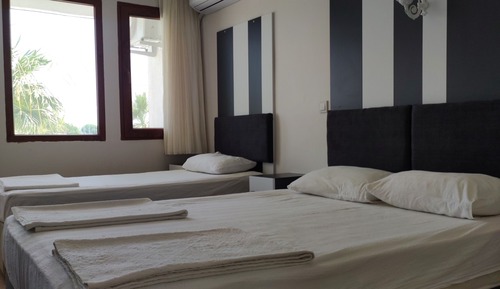 Habitación estándar con 1 cama doble o 2 individuales, 1 habitación