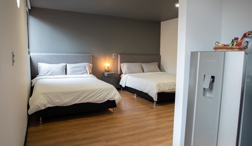 Dormitorio compartido familiar, 2 camas dobles, terraza