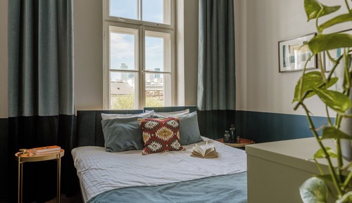 Estudio clásico, 1 cama de matrimonio grande