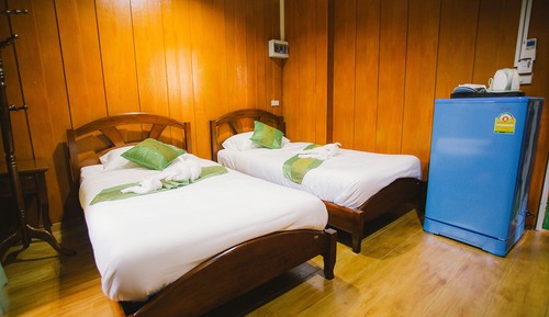 Habitación estándar con 1 cama doble o 2 individuales, 2 camas individuales