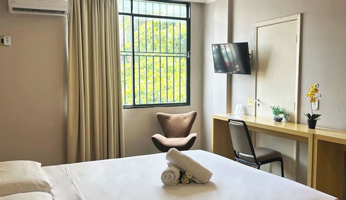Habitación Deluxe doble, 1 cama de matrimonio grande, accesible para personas con discapacidad