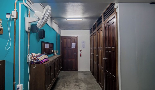 Dormitorio compartido Confort, dormitorio mixto, baño compartido