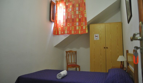 Habitación Individual, baño compartido