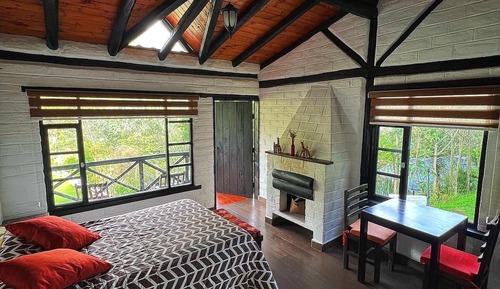 Habitación superior, 1 cama de matrimonio, balcón, vistas a la montaña