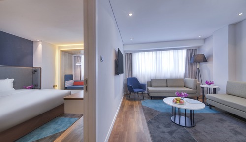 Suite (Additional Living Area Top Floor)