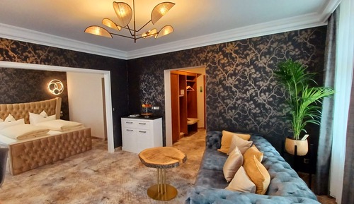 Suite Signature