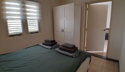 Apartamento familiar, 2 habitaciones, vistas al jardín