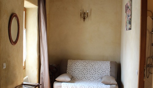 Habitación (Jaune)