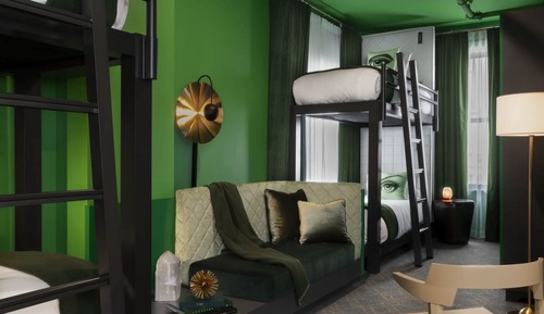 Habitación, varias camas
