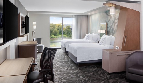 Suite, varias camas, vistas al río